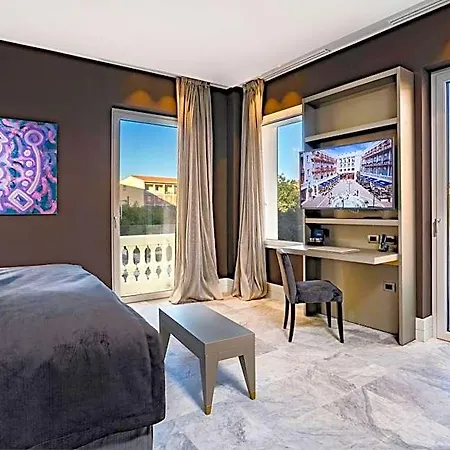 Palazzo Doglio 5* קליארי